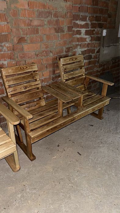 Лавочки со столиками