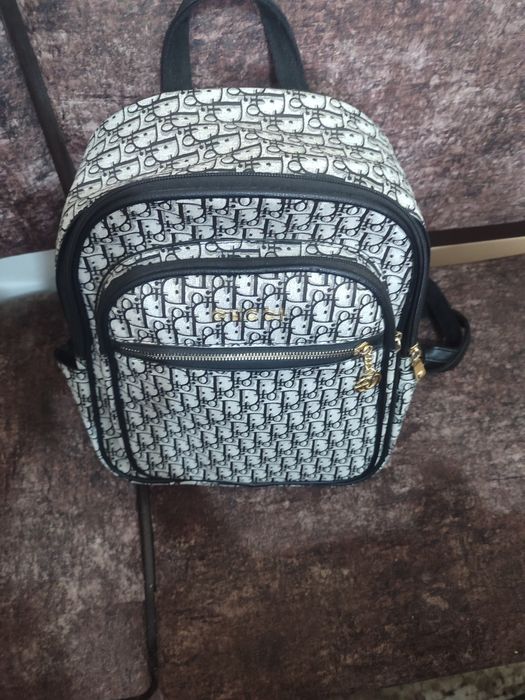 Rukzak Gucci ajoyib sovgʻa
