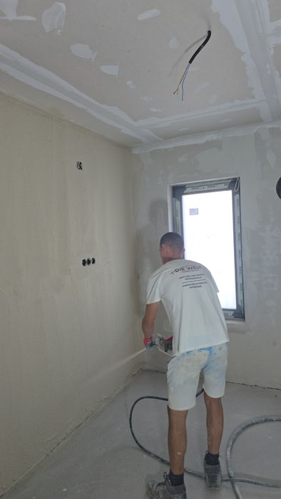 Tencuieli mecanizate, gletuire și lavabil mecanizat