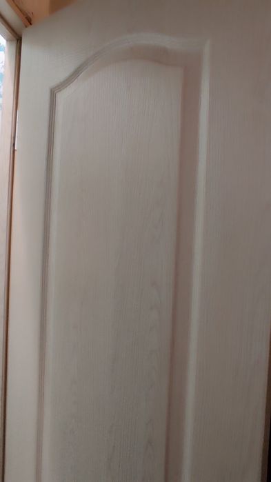 Дверь светлая 60*200 см