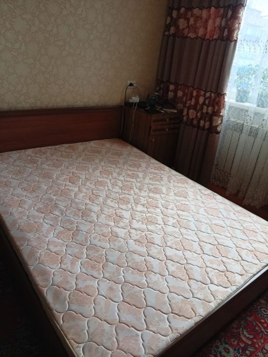 Спальный гарнитур.б.у