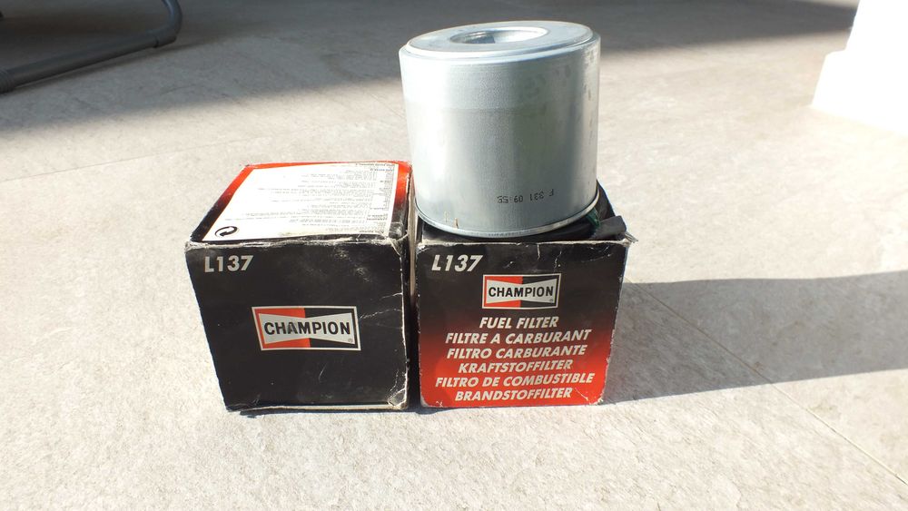 Filtru combustibil Champion L137 pentru ARO 240, Audi 80, Ford Transit