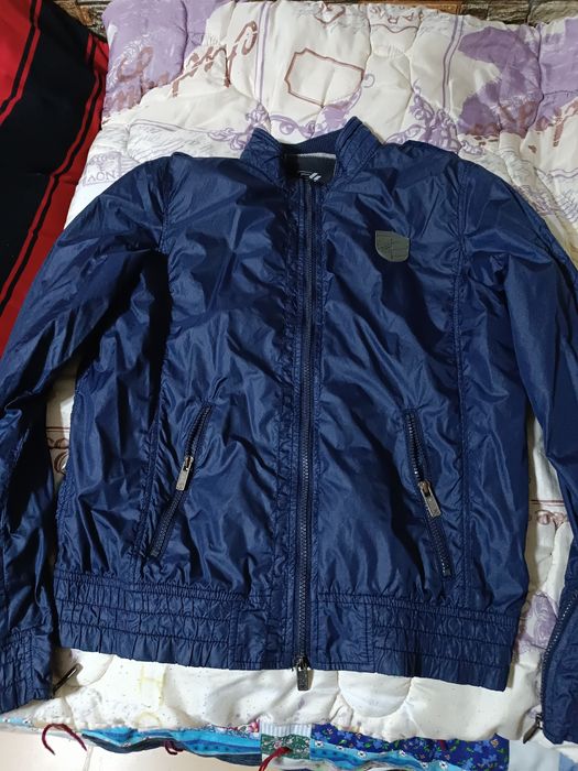 Geacă fis subțire de primăvară,marca PiazzItalia mărimea L.