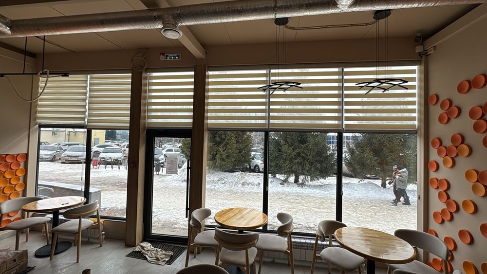 Жалюзи ролл шторы день ночь