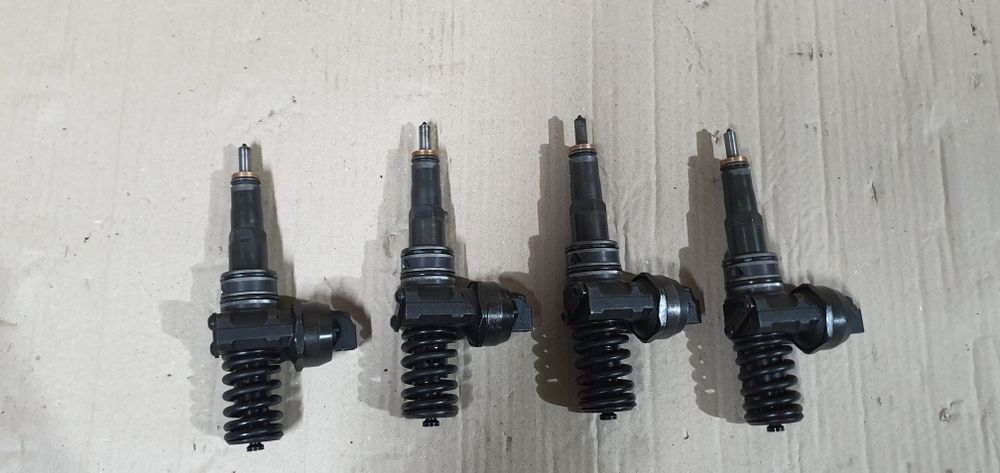 Injectoare injector 1.9 tdi 038 130 073 AG BKC BXE BLS BJB AXR golf 5