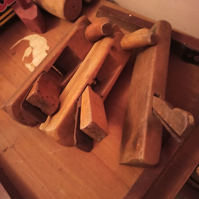 Rindea din lemn manuală