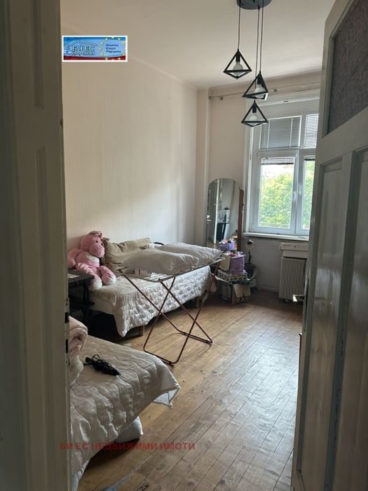 Продажба 3-стаен гр. София - Център 103m²