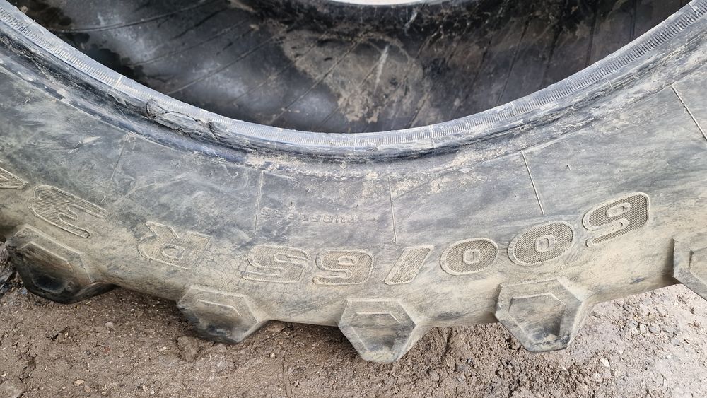 CAUCIUC tractor 600/65R34 marca Trelleborg