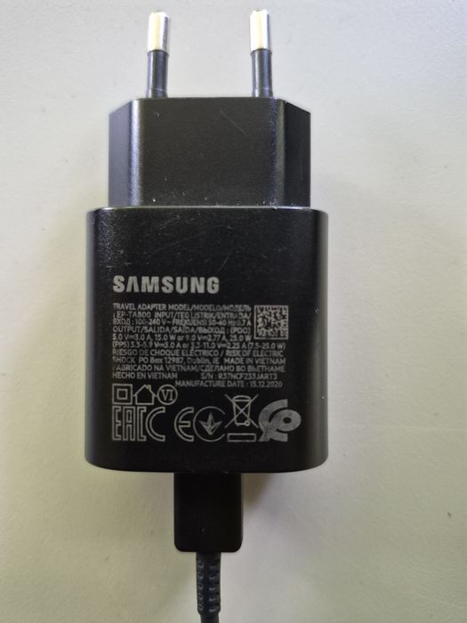 Samsung S25 FE, Гаранция, подаръци
