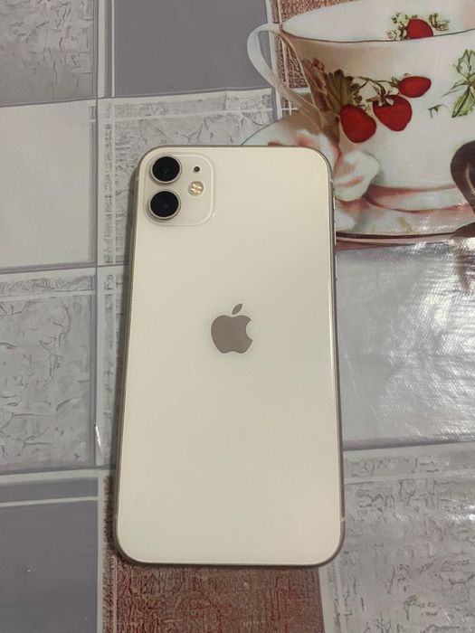 Айфон 11  в хорошем состоянии