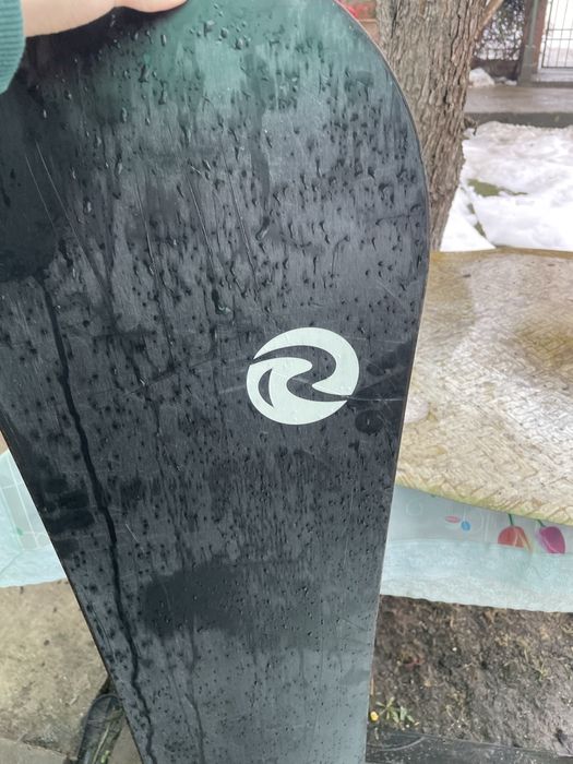 Snowboard. 147cm. Usor negociabil