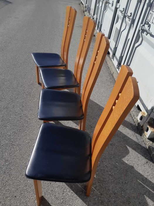 4 Scaune din Lemn Masiv