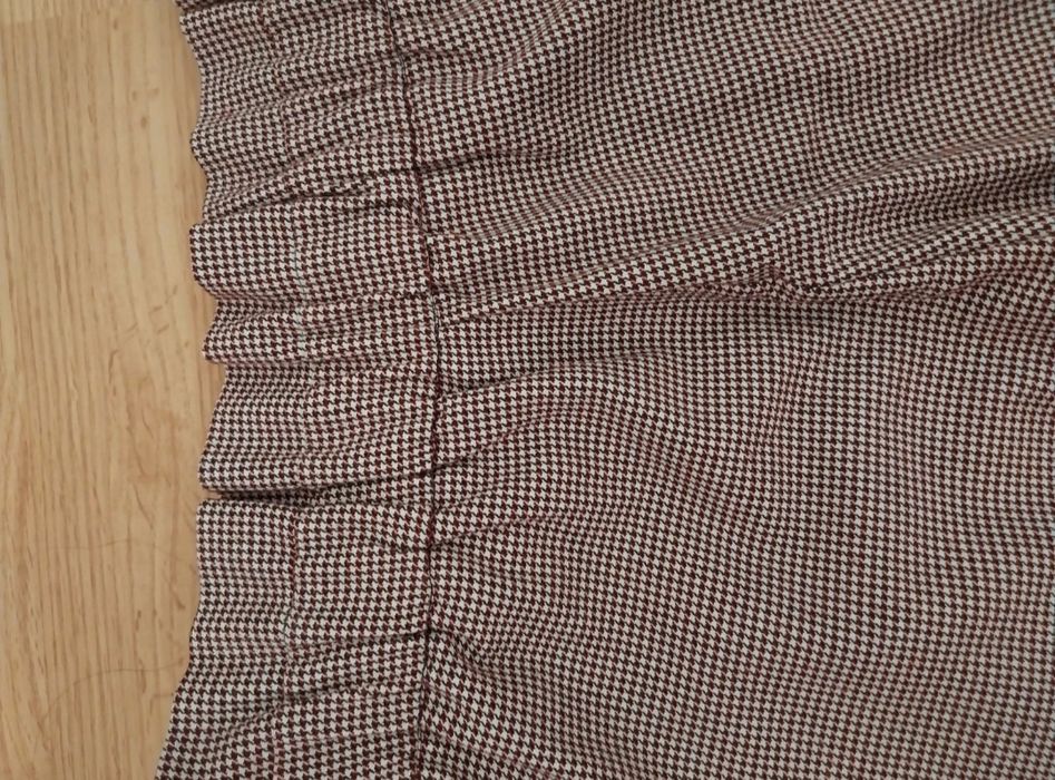 Pantaloni largi Zara