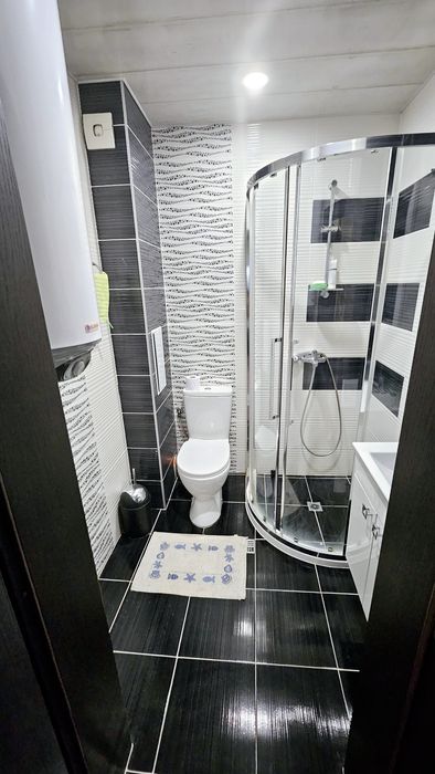 Продава се Тристаен апартамент в Варна, Цветен квартал - 93 кв.м за 2151 €/кв.м - Снимка #8