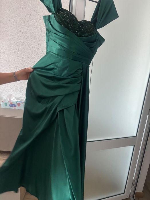 Rochie lunga verde smarald