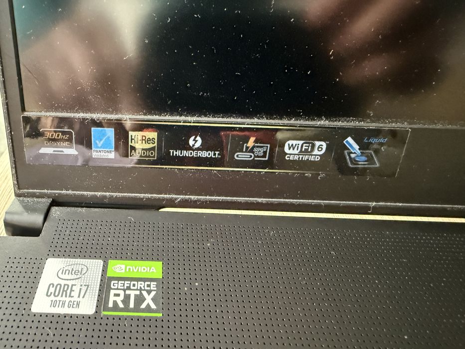 Laptop gaming ASUS ROG ZEPHYRUS 17.3” GX701