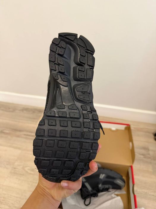 Кроссовки Nike Zoom Vomero 5