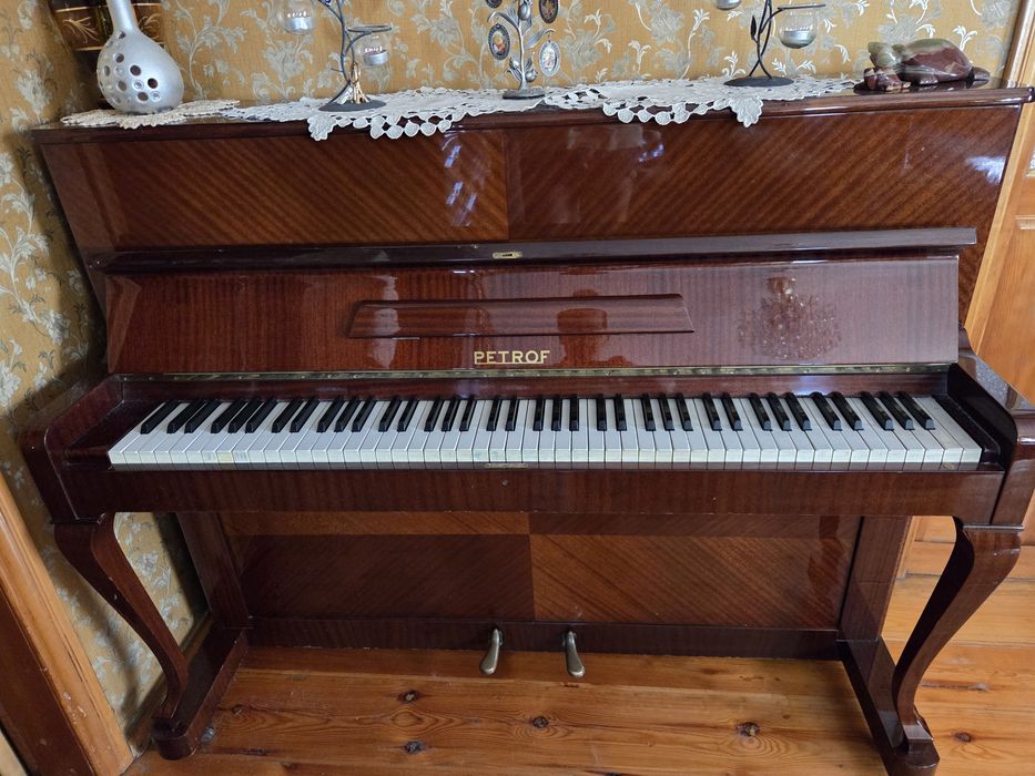 Продам Пианино PETROFF