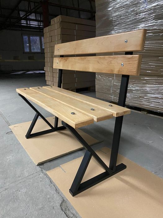 Banaca din lemn, fag sau molid. Vestiare si fisete