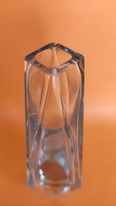 Елегантна ваза от кристал Мурано