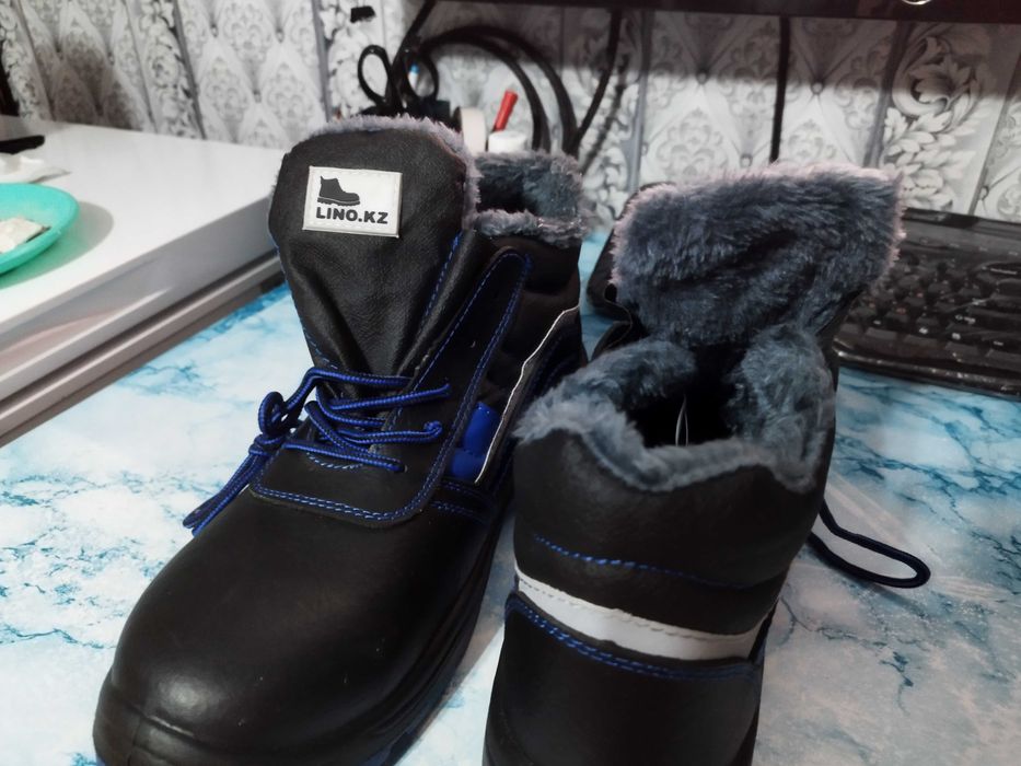 зимние ботинки размер 45.