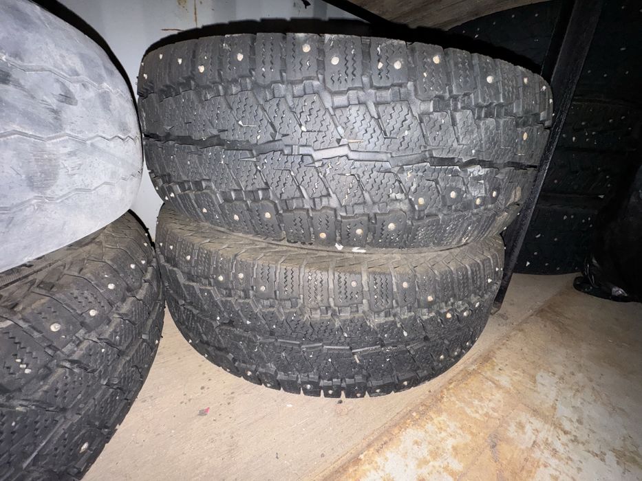 Продам зимние шины на хайс
