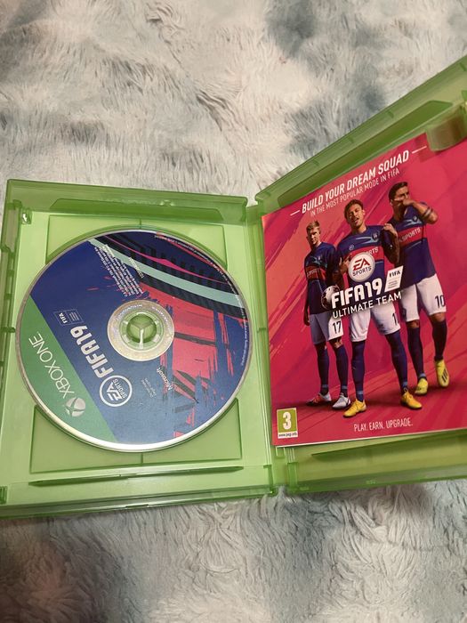 Vând jocuri pentru Xbox One