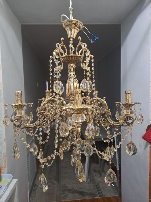 Продается люстра