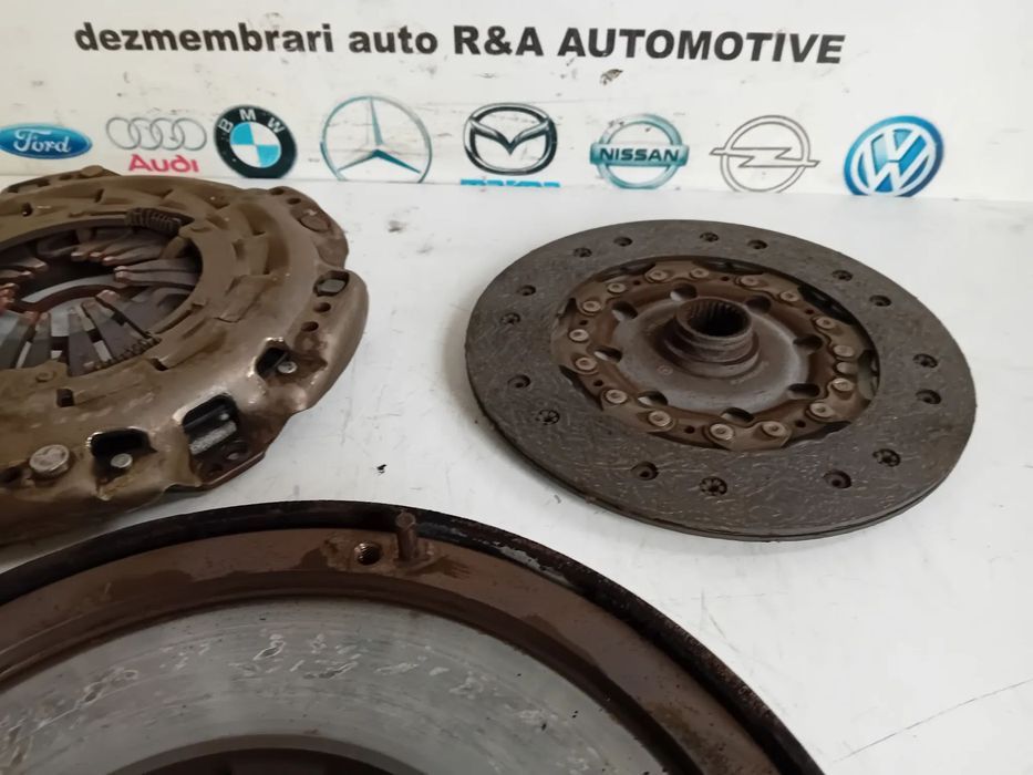 Kit Ambreiaj Volanta Masa Dubla Mercedes C Class W204 2.2 Cdi Euro 4 Motor 646811 Cutie Manuala 6+1
