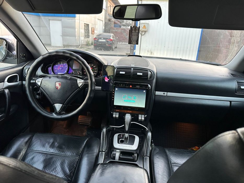 Продам порш каен 2004