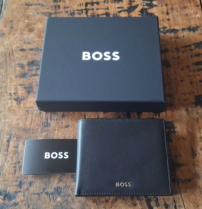 портфейл Hugo Boss БОС от естествена кожа, черен, с капак и отделение за монети