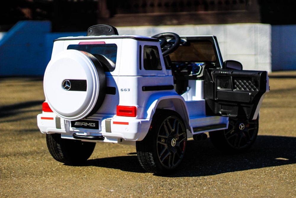 Masinuta electrica pentru copii Mercedes G63 AMG 2x25W NOUA #ALB