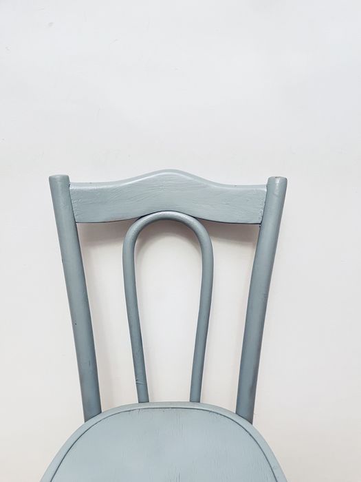 Scaun tip Thonet din lemn natural reconditionat vopsit gri