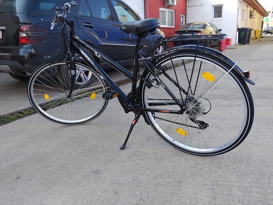 Vând bicicleta din aluminiu pentru damă