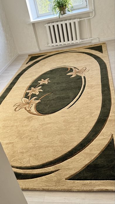 Продам новый ковёр 200х400