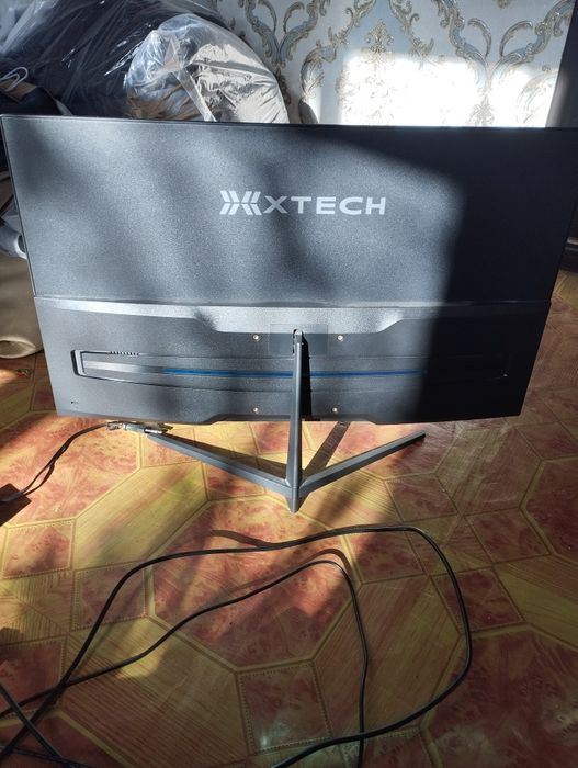 Monitor Xtech 27talidan sal kotaro yengi 2-3 oy ishlagan