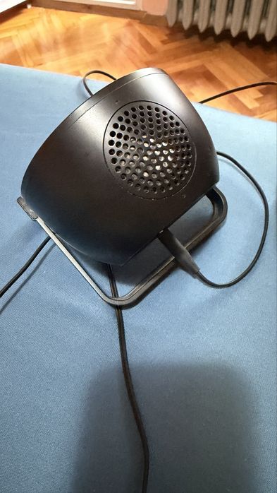 Продавам безжично зарядно belkin boost charge 10w