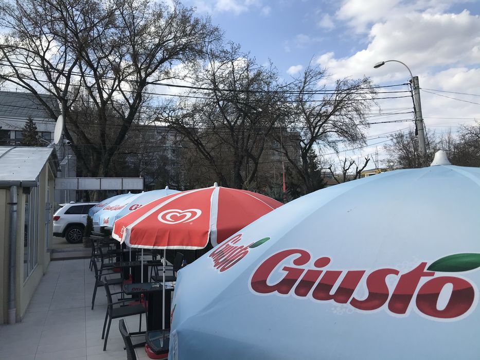 Umbrele pentru terasa/gradina