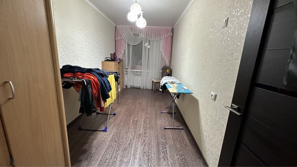 Продам 3х комнатрую квартиру 8 мкр