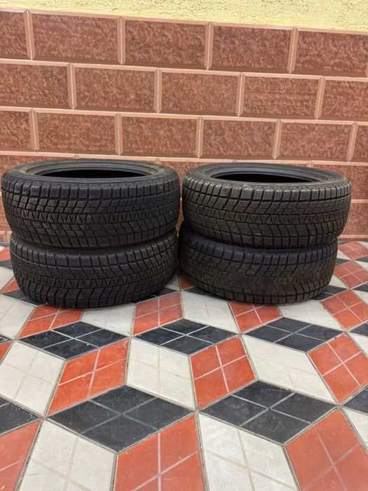 Шины для зимы 215/55R17