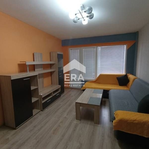 ЕРА Фаворит предлага под наем едностаен апартамент, преустроен на двус