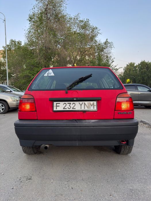 Продам машину Volkswagen Golf 3