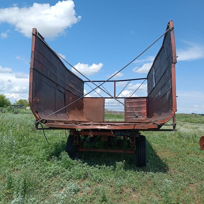 Телега ПТС-4 в хорошем состоянии