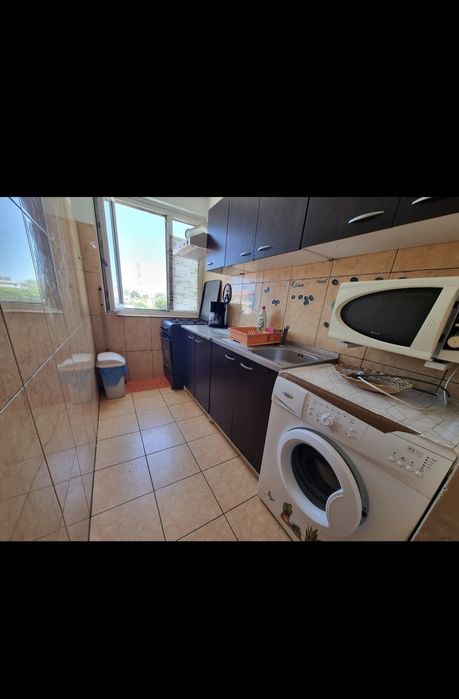 CAZARE **Apartament 3 camere pozitie  CENTRALA