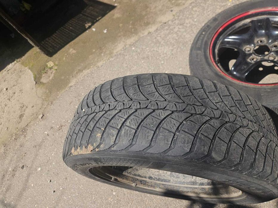 Vând roti de Opel 225/45 R17 în stare buna, de iarna( pot fi folosite încă 2 sezoane) - 4 roti