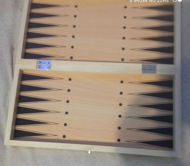 Луксозен  премиум 3-в-1. Дървен шахматен комплект