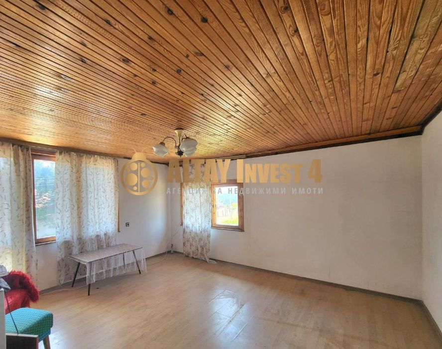 Продава се Къща в Генерал Тошево - 200 кв.м за 375 €/кв.м - Снимка #3