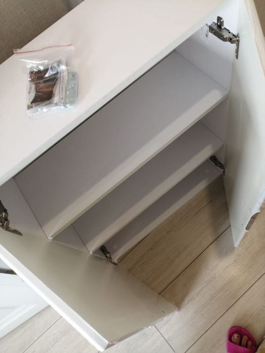 Шкафчик для ванной комнаты