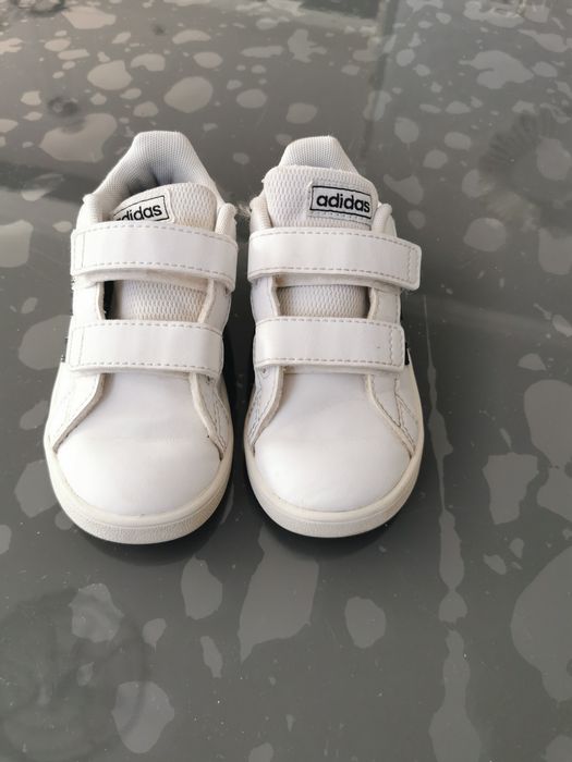 Pantofi adidas pt copii nr 24