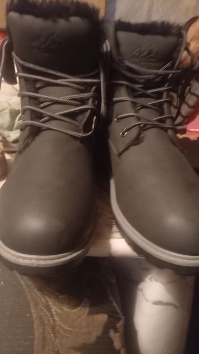 Продам ботинки  зимние размер 45